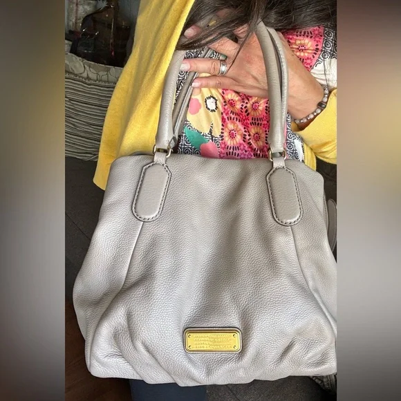 Authentic MARC BY MARC JACOBS cow leather convertible shoulder/satchel/Crosb - Picture 6 of 16